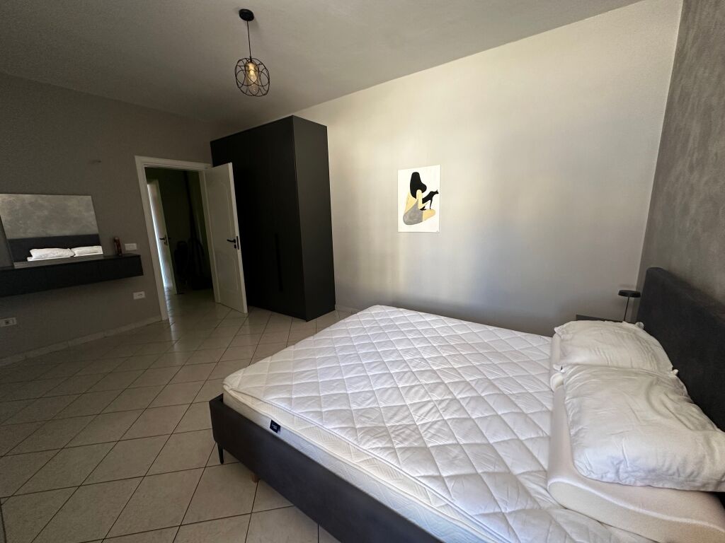 ‼️Apartament 2+1 me Qira – Rruga e Çipajve, Vlorë