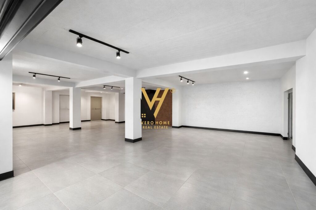 JEPET MAGAZINE 220 M2 ME QERA SAUK I RI 2.000 EURO