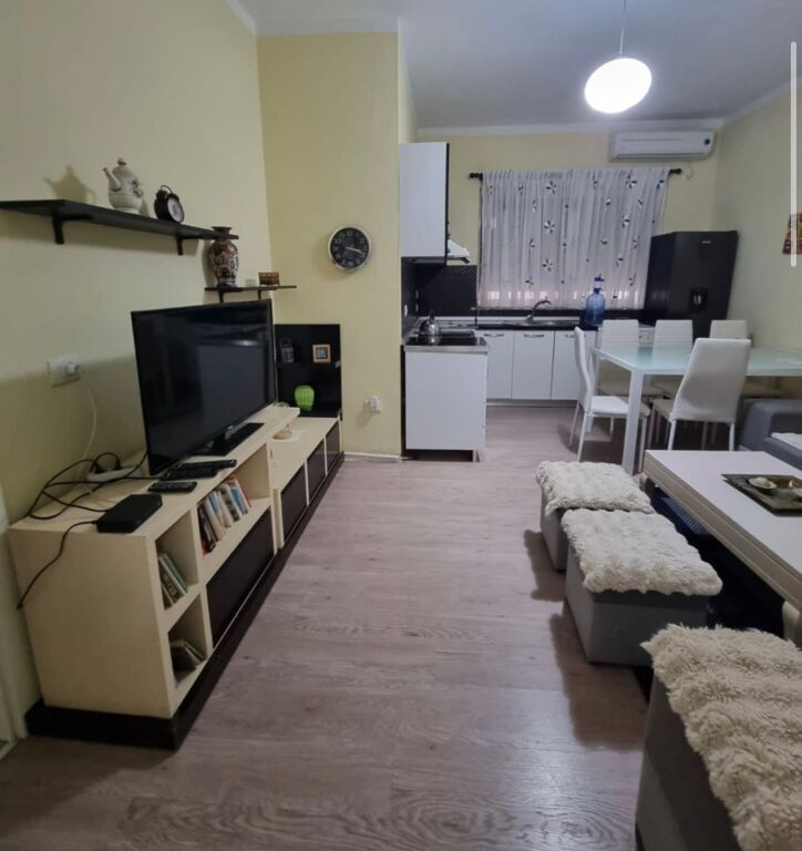 Apartament 2+1 me qira tek 21 dhjetori