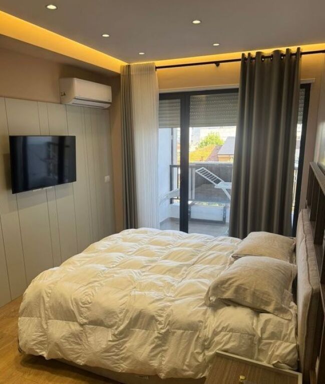 🏡Shitet Apartament 2+1+2+2+P 📍Rruga e Durrsit