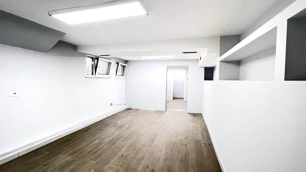 PREMISES FOR SALE ON DURRËS STREET!