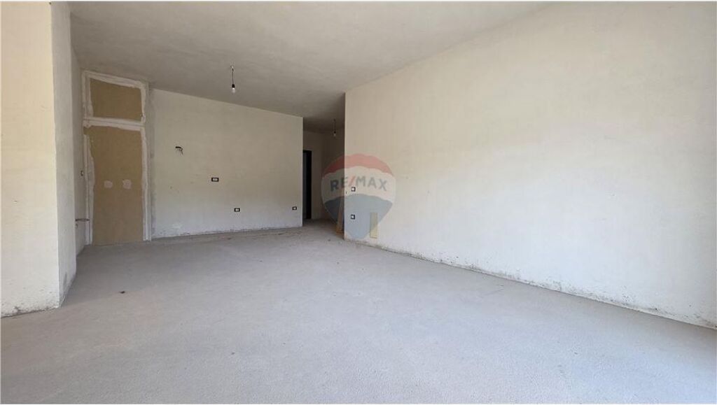 APARTMENT 2+1+2 + GARAGE FOR SALE – LUNGOMARE