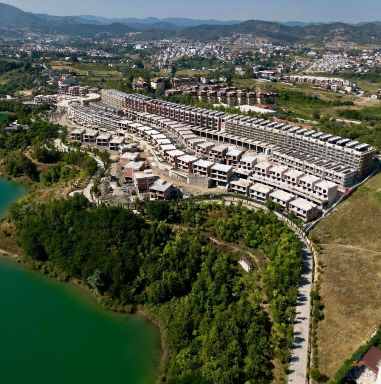 SHITET DUBLEX 124M2 "FARKE" 190.000 EURO