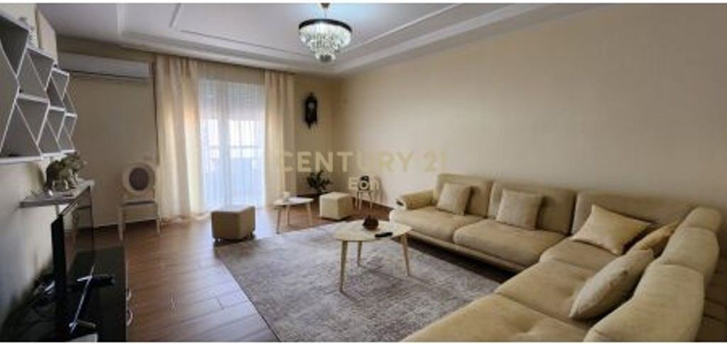 SHITET APARTAMENT 2+1 TE RRUGA E RE E PORTIT