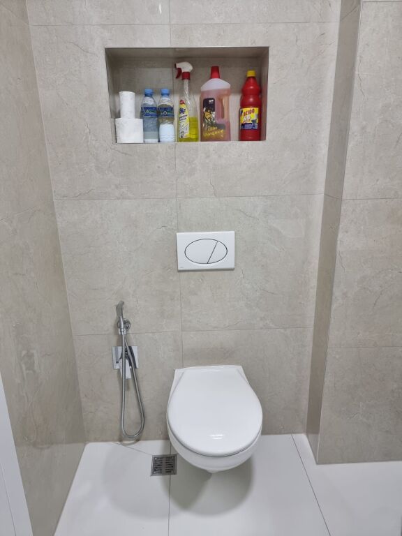 Appartamento 1+1+Parcheggio in affitto presso Komuna e Parisit.