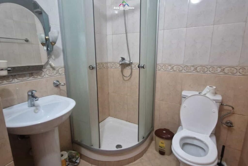 Apartament Me Qera 2+1 Tek Komuna e Parisit ( ID B2201751) Tirane