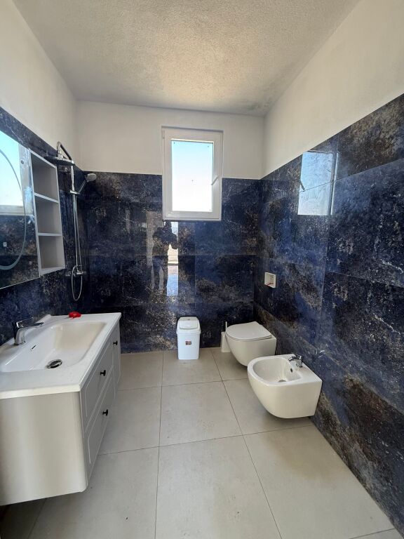 Kat vile me qera prane qendres spitalle