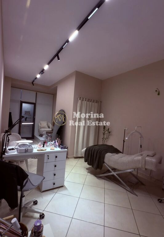 Sale | Business / Hairdresser | Astir | 8500 €