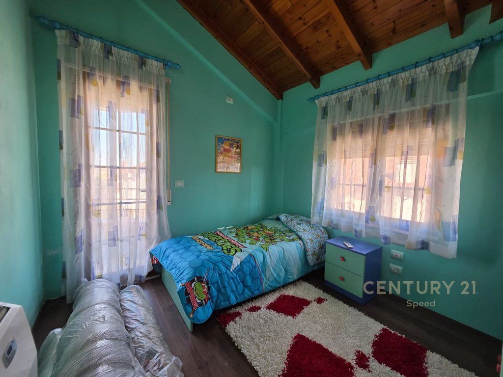 VILLA WITH YARD FOR RENT IN ONE OF THE BEST COMPLEXES OF TIRANA