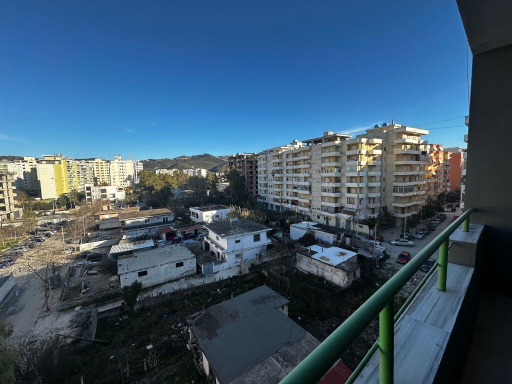 ‼️Apartament 2+1 me Qira – Rruga e Çipajve, Vlorë
