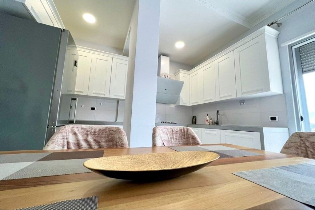 APARTAMENT 3+1+2 TUALETE PËR QIRA K..ZOOLOGJIK