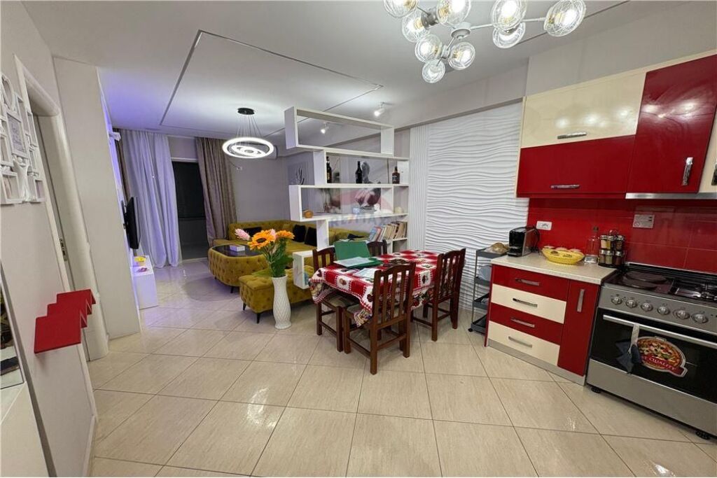 🏡 APARTMENT 1+1 FOR SALE – LUNGOMARE, VLORË