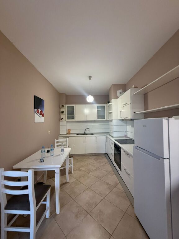 Apartament 3+1+2 për Qera – Bulevardi i Ri / Stacioni i Trenit