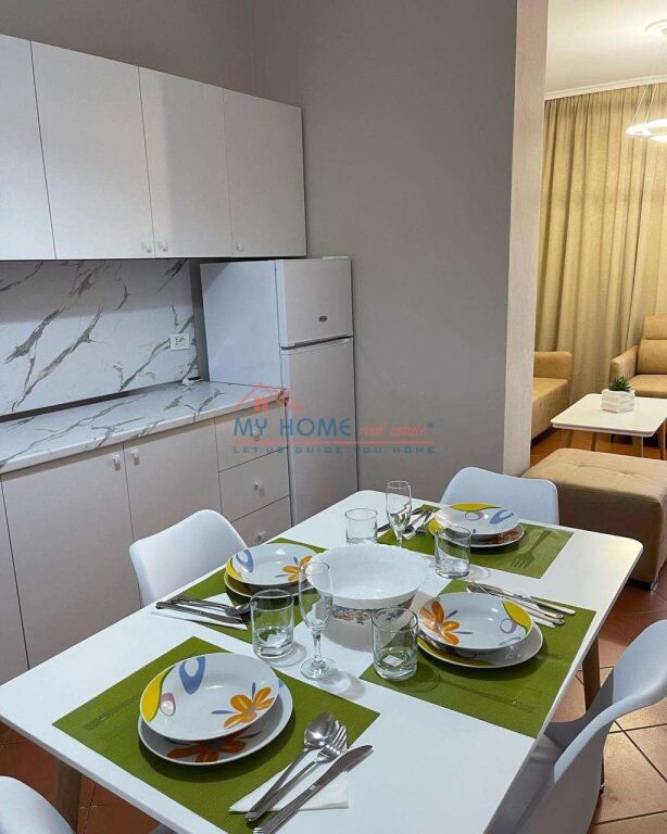 Apartament 2+1 me qera ne Bllok ne Tirane