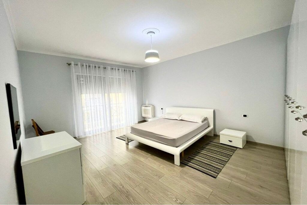 APARTAMENT 3+1+2 TUALETE PËR QIRA K..ZOOLOGJIK