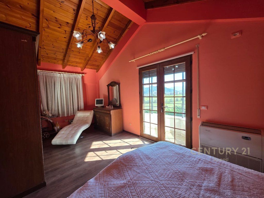 VILLA WITH YARD FOR RENT IN ONE OF THE BEST COMPLEXES OF TIRANA