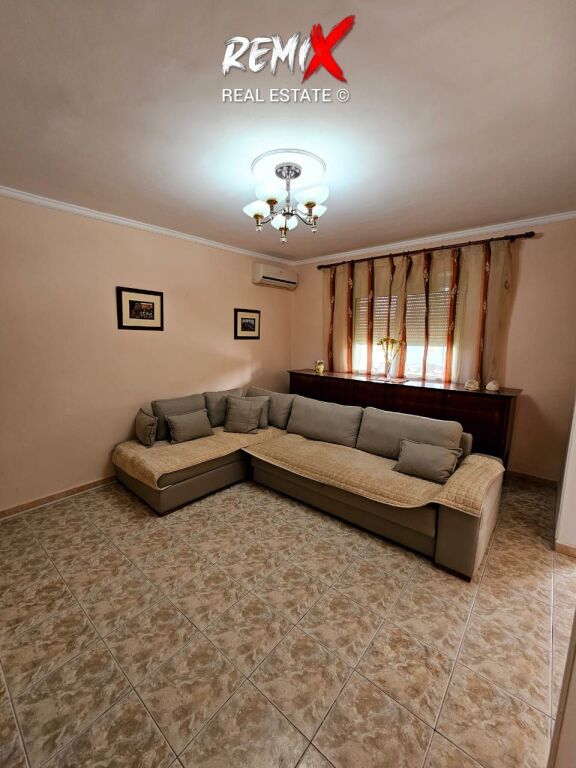 JEPET ME QERA APARTAMENT 1+1 TEK STADIUMI,  VALA PARK