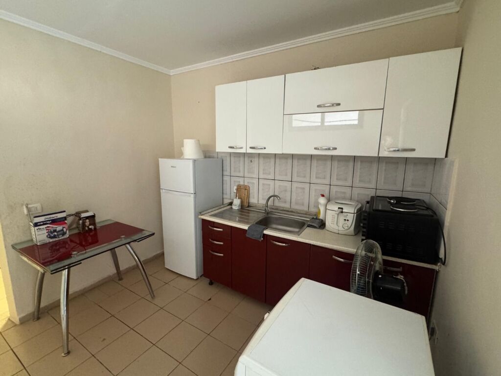 APARTAMENT ME QERA 3+1 RRUGA E DIBRES 55.000 LEKE