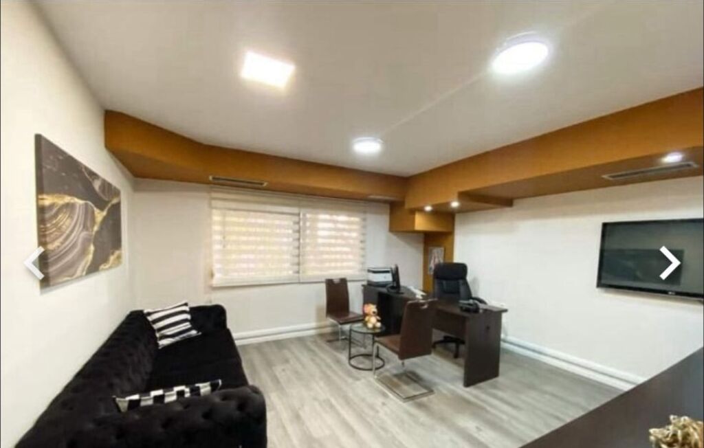 AMBJENT ME QERA - RR. SAMI FRASHERI, PERBALLE SHKOLLES PETRO NINI, BUZE RRUGE KRYESORE,