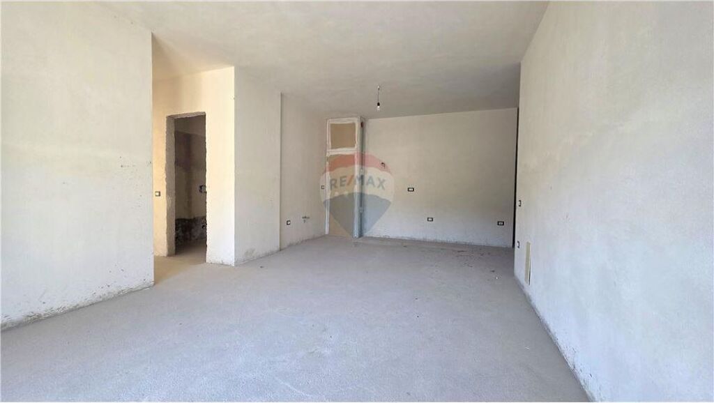 APARTMENT 2+1+2 + GARAGE FOR SALE – LUNGOMARE