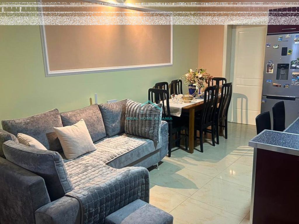 Shtëpi Private me Qira – Zona e Bashkisë, Vlorë.