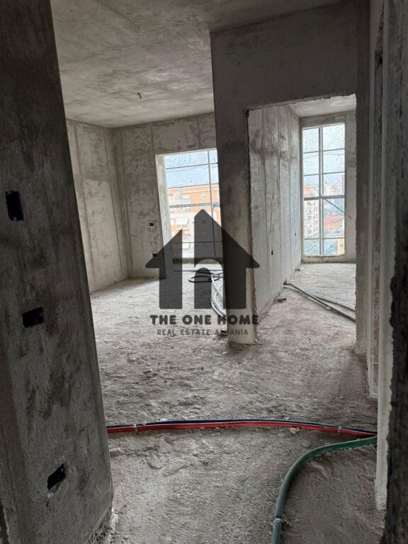 Ap.Shitje 2+1+2 Liqeni That - Mundesi ndarje ne 2-Ap 1+1 .