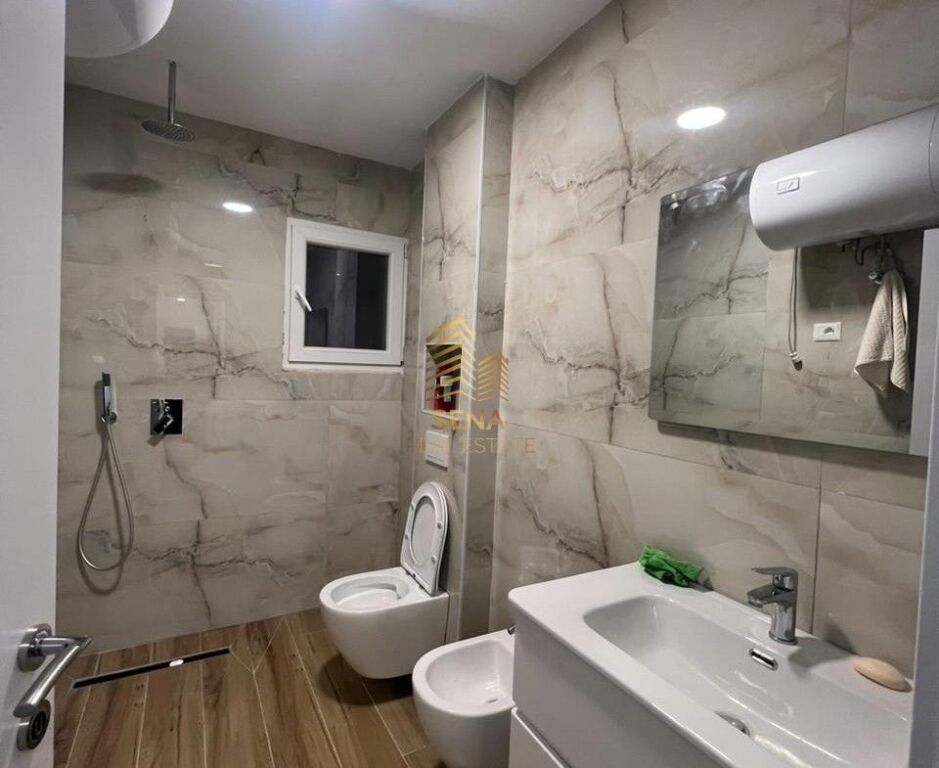 Qira, Apartament 1+1+blk+Post Parkimi, Shkoze, 450 Euro/Muaj