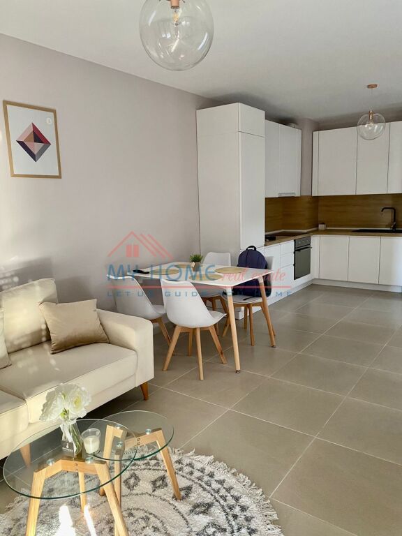 Apartament 1+1 me qira rruga Kongresi i Manastirit ne Tirane