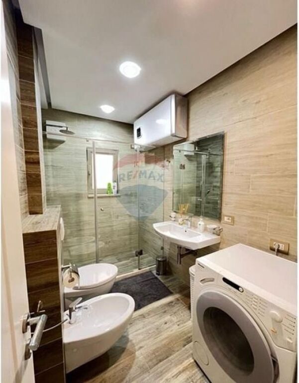 Apartament 2+1 per qira prane Qendres