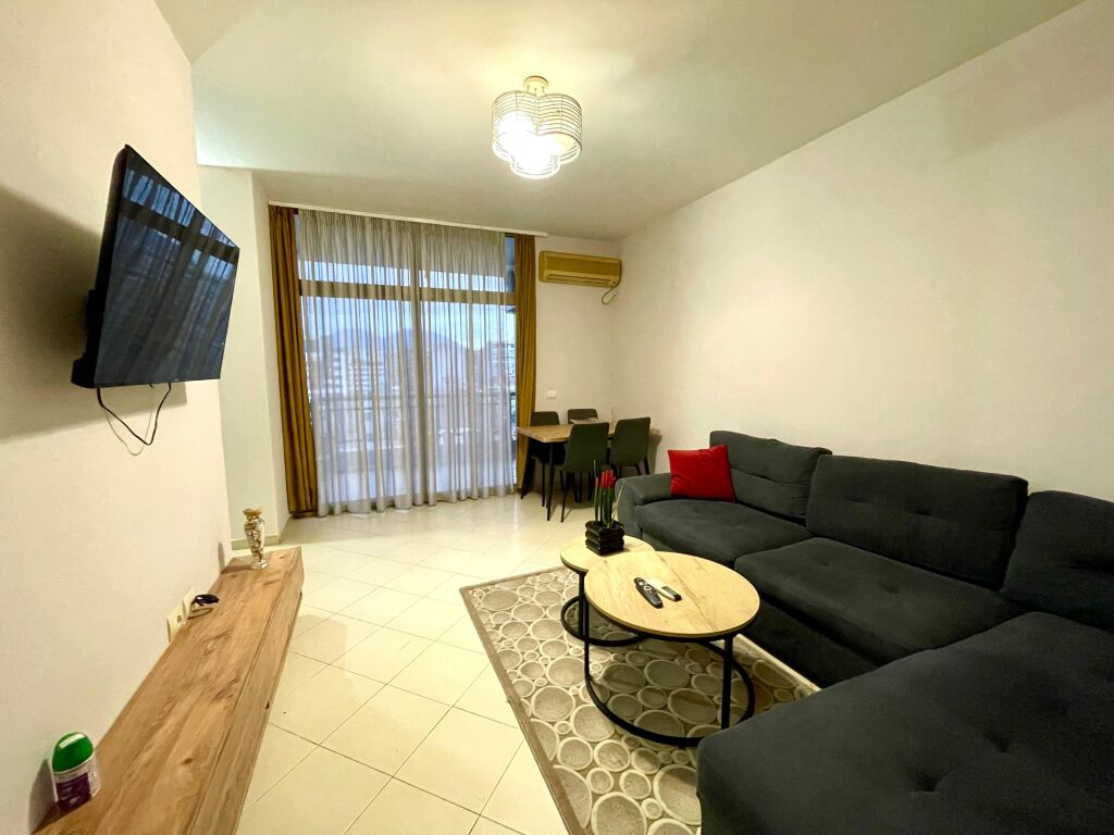 Apartament me qera 2+1+2