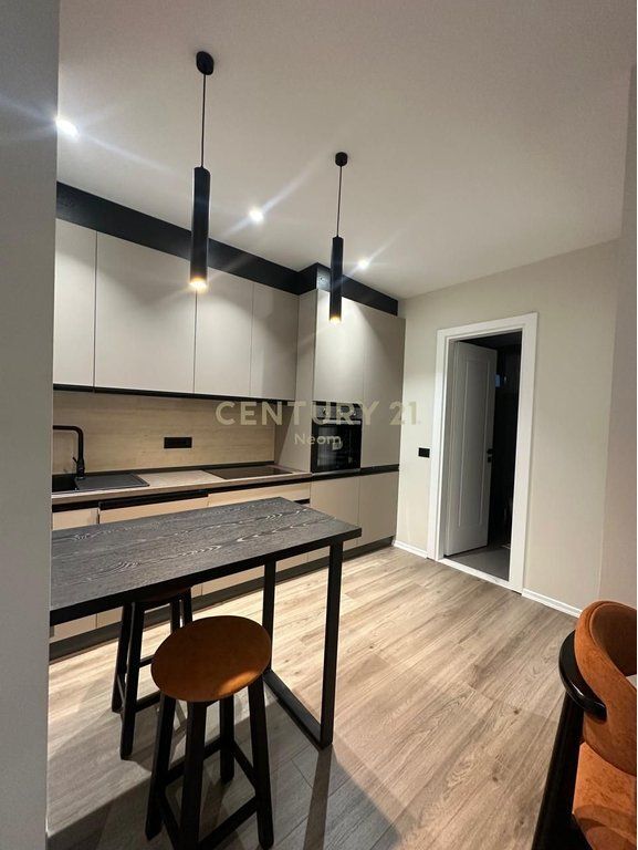 APARTAMENT 1+1 PER SHITJE NE ZONEN E BLLOKUT