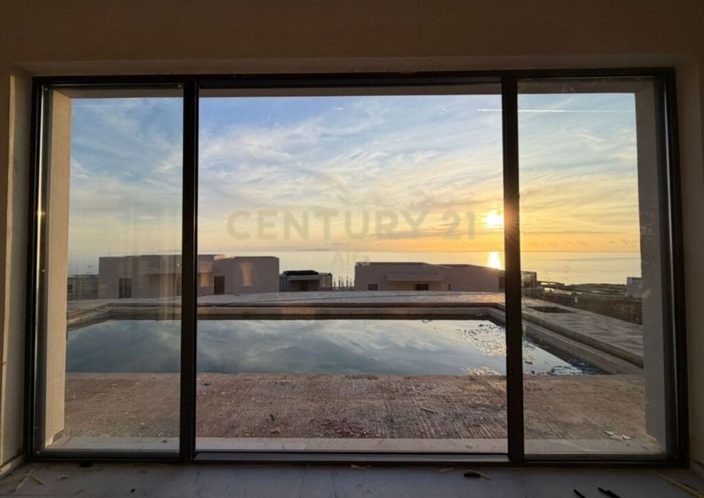 🌴 Vilë Premium për shitje