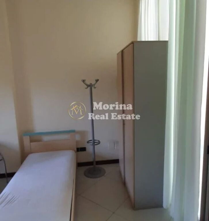 Qera | Garsoniere | Kinostudio | 300 €/muaj