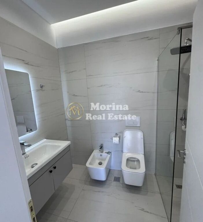 Affitto | Appartamento 2 + 1 | Comune di Parigi | 900 €/mese