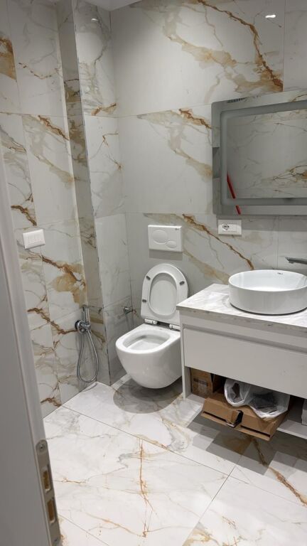 Jepetn ambjente zyrash me qera