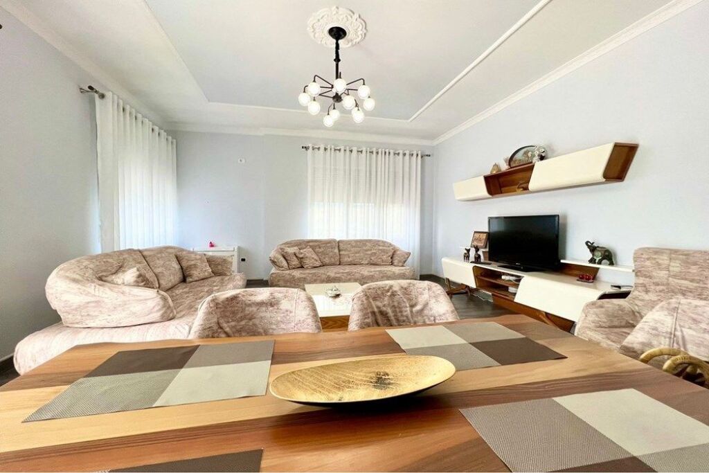 APARTAMENT 3+1+2 TUALETE PËR QIRA K..ZOOLOGJIK