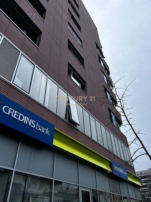 Ambient Per Qira Tek Stadiumi Dinamo