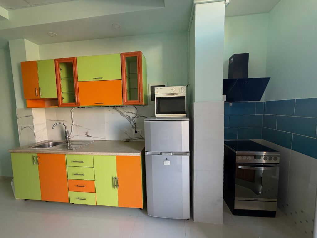 Shtepi me qera 300€