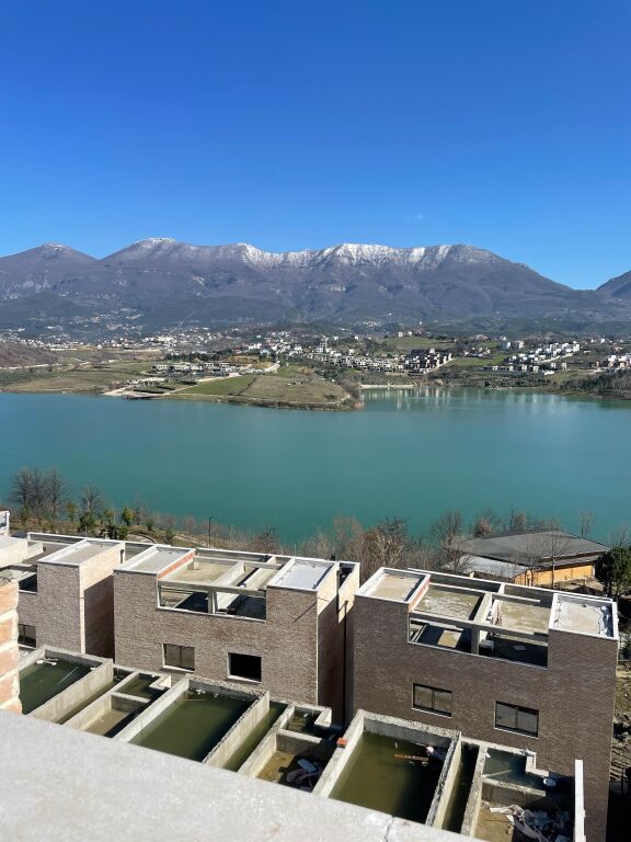 Villa for sale at Lake Farka