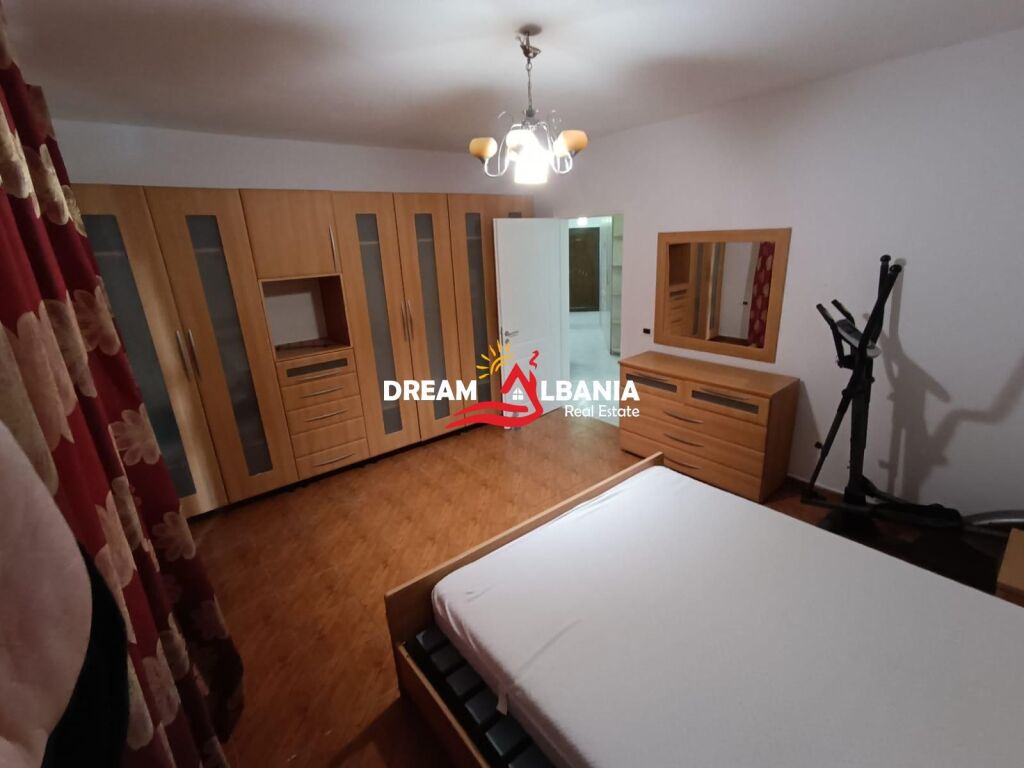 Ambient zyre bosh me qera ne rrugen Lidhja e Prizrenit te Garda, Tirane (ID 42215485)