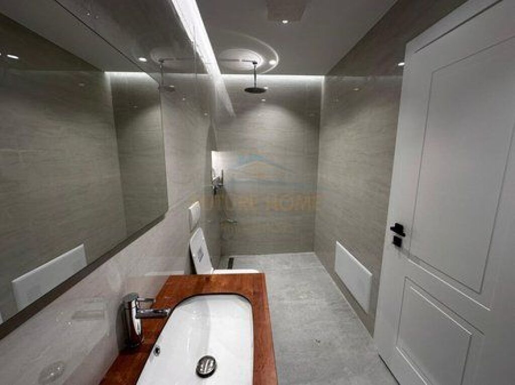 In vendita, Appartamento 2+1+2, Komuna e Parisit, Tirane