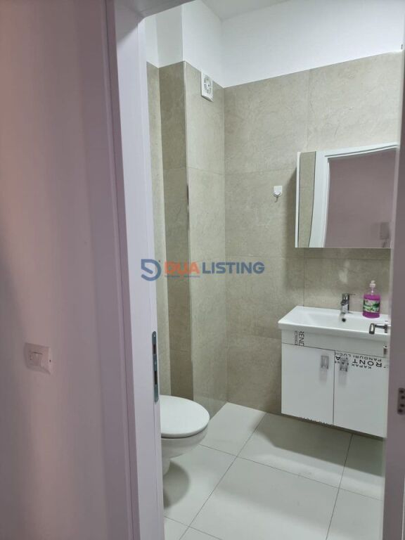 Affittiamo appartamento 1+1 a Komuna e Parisit!