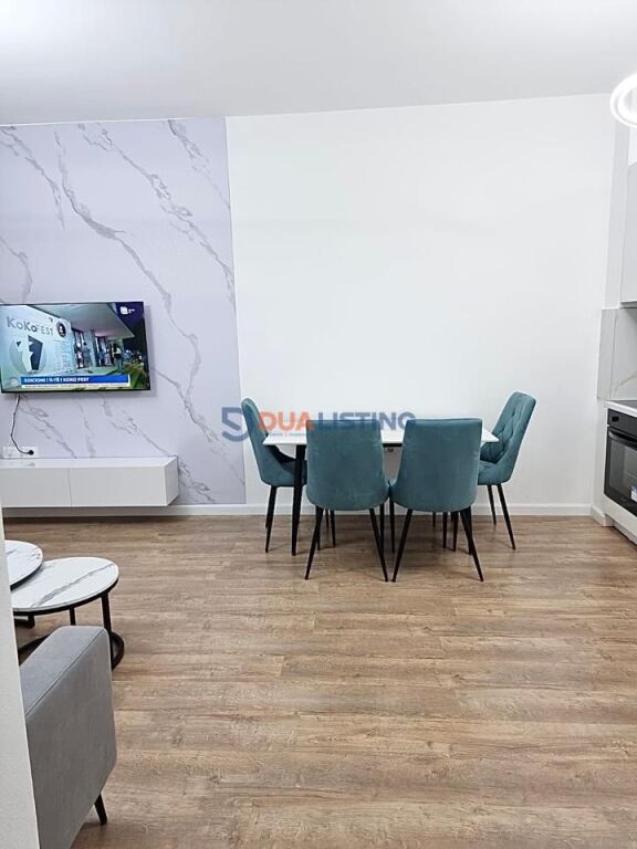 Affittiamo appartamento 1+1 a Komuna e Parisit!