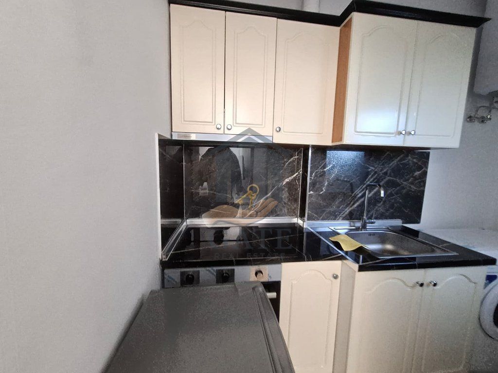 Jepet me Qira Garsonierë – Plazh Iliria, Kati 4 me Ashensor