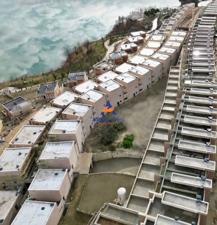 SHITET TRIPLEX 211M2 "FARKE" 390.000 EURO