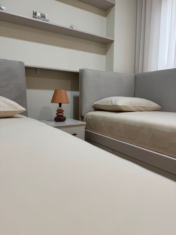 📣 QERA SUPER GARSONIERE 📍 Kompleksi Aura, Laprake 🛣️ Rruga “Dritan Hoxha” ✨💶 Cmimi 45.000 Leke