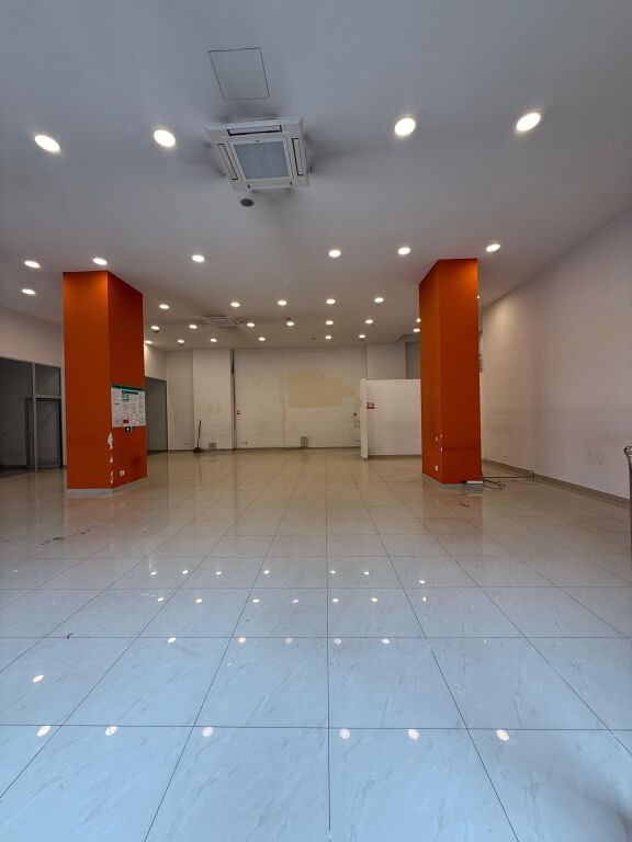 ⚜️Showroom /Dyqan me qera , prane Delijorgjit📍