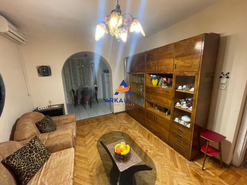 AFFITTASI APPARTAMENTO 2+1+ BALCONE "VIA MUHAMET GJOLLESHA" 50.000 LEKE