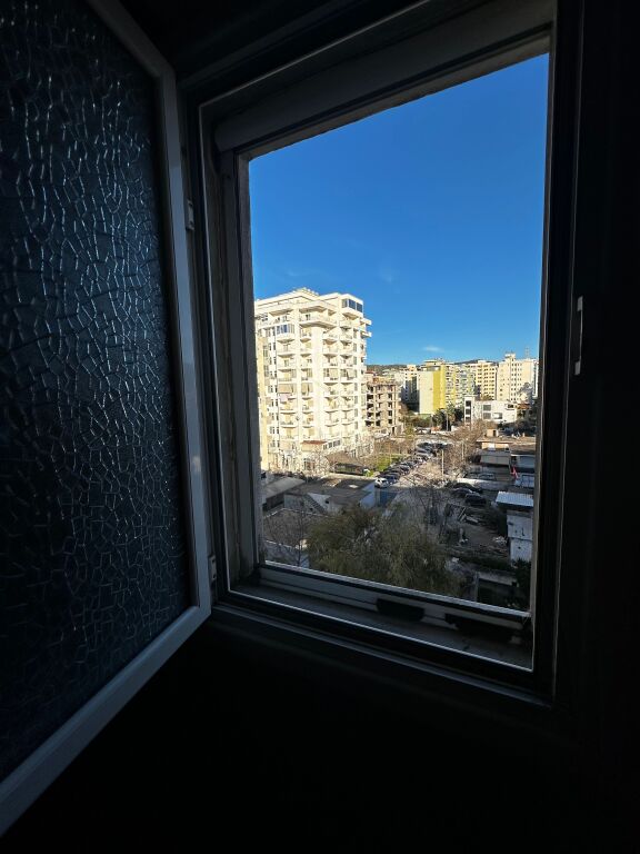 ‼️Apartament 2+1 me Qira – Rruga e Çipajve, Vlorë