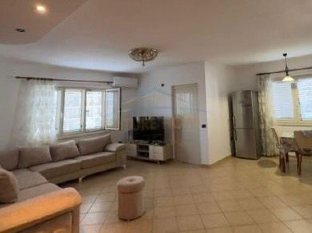 Qera, Apartament 2+1, pranë Liqeni Artificial (afër Lake View), Tiranë